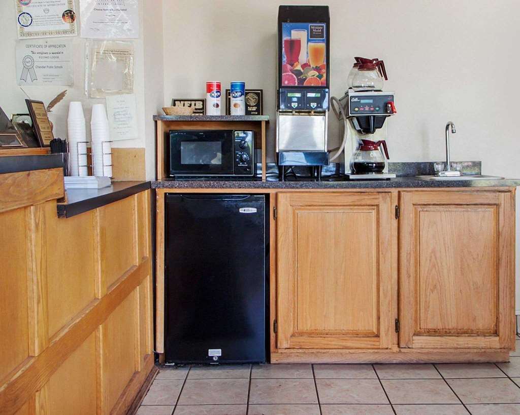 Econo Lodge Chandler 내부 사진